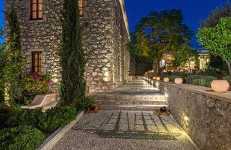 Mare Monte Luxury Suites - Photo 21