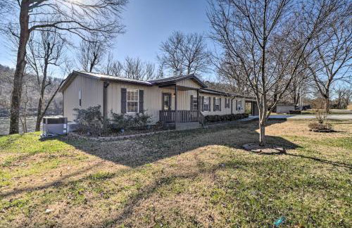 White River Fishing Escape with Deck and Patio! - Foto 33