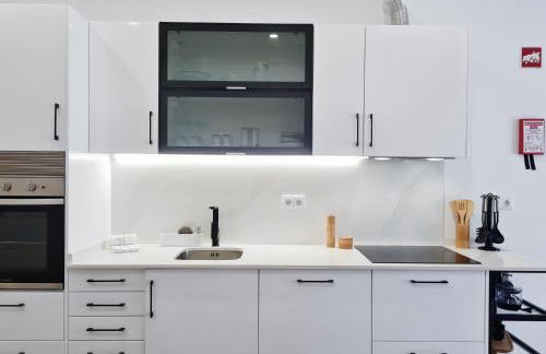 CASA OFICINA - Praia & Centro (300m) - WiFi - AC - Foto 17