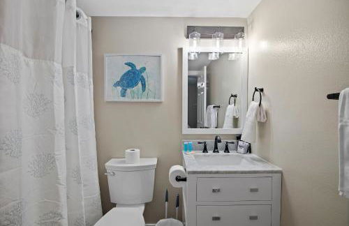 Pelican Beach Resort Destin - Photo 28