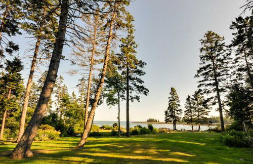 Waterfront Prospect Harbor Cottage Yard, Fire Pit - Foto 10