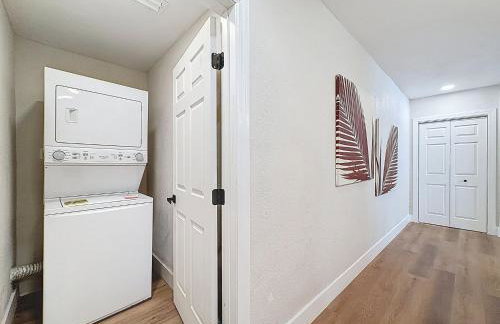 Newly Renovated | Minutes to Riverwalk & Beaches | Tampa Heights - Foto 17