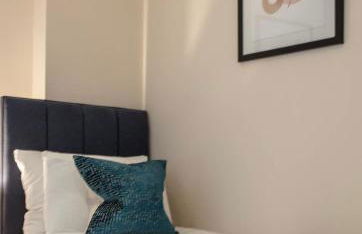 Westminster 2 bed 2 bath apartment with Air-Con - Photo 5