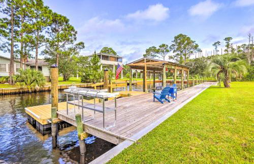 Waterfront Home Spectacular On-Site Fishing! - Foto 28