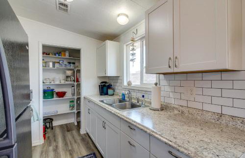 Central Bandon Retreat with Deck Less Than 1 Mi to Beach! - Photo 9