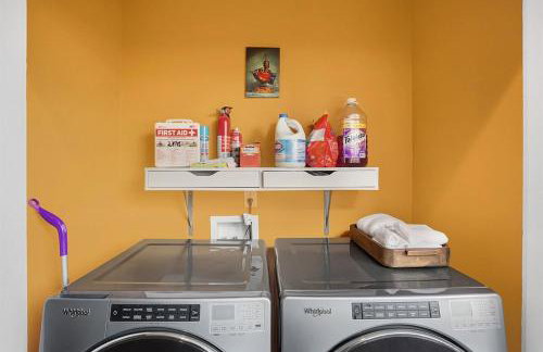 Prime location very close to downtown! - Photo 30