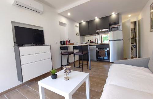 Charmant Studio Lavandou - 500m plage - Foto 5