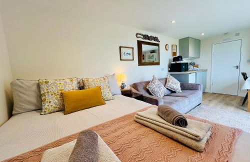 Romantic Cabin Retreat on 50-Acre Suffolk Farm - Foto 16