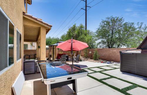 North Las Vegas Home with Hot Tub - 14 Mi to Strip! - Foto 36