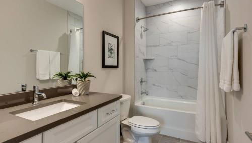 Large Royal Townhome Beautiful Design and Rooftop - Foto 4