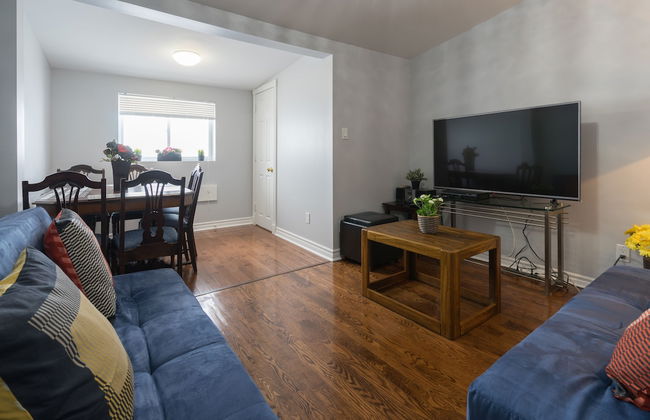 Applewood Suites - 4 BDRM King West - Photo 32