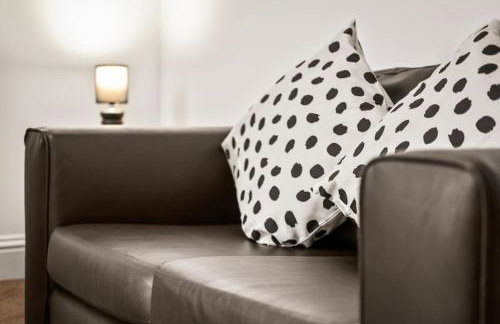 Huge Duplex in Great Location - Foto 11