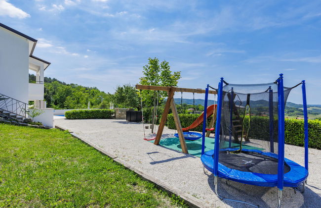 Montebello - Photo 24