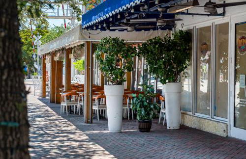 Newly renovated Townhome with King bed - Foto 30