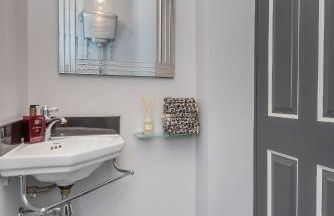 The London House - Entire Villa - Foto 33