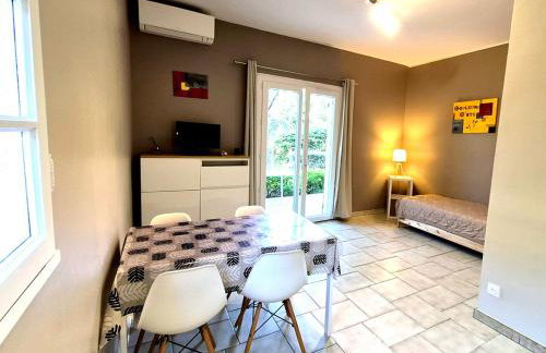 APPARTEMENTS DANS VILLA EN REZ DE JARDIN - Foto 32