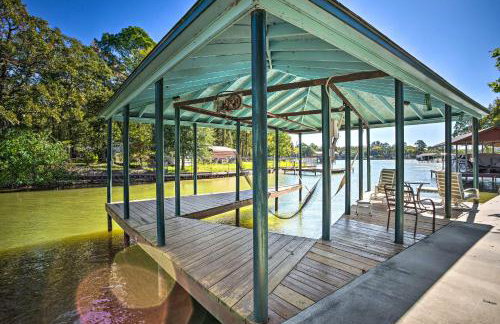 Cedar Creek Lake Home Private Dock and Hot Tub - Foto 2