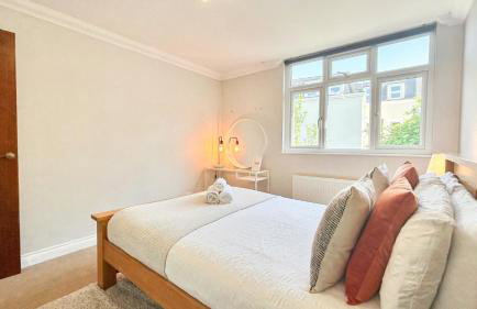Lovely 4-Bedroom Kilburn Flat with Garden and Parking near Hampstead Heath, Abbey Road by Staylio London - Foto 25