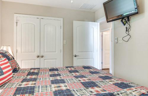 Franklin Home with Water Views Outdoor Dining Area! - Foto 13