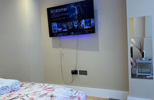 Charming 2-bed Apartment in Kingston Upon Thames - Foto 18