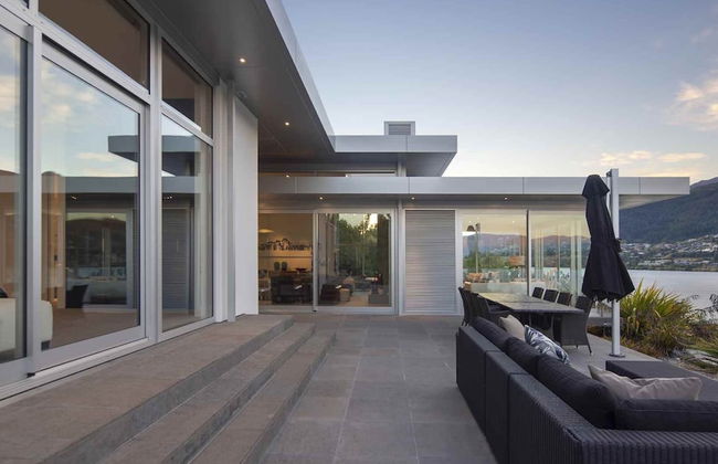 Supreme Lakefront Luxury Villa - Foto 17