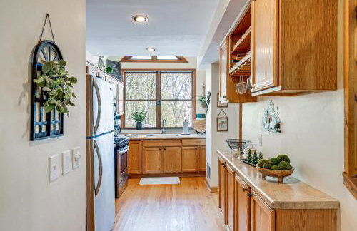 Charming Cottage Steps to Lake Wandawega! - Foto 8