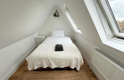 Cosy 3 Bedroom Flat, Hackney Central - Foto 4