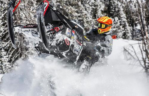 Uncle Chris Cabin by KABINO Air Conditioning Smart TVs Chefs Kitchen Spacious WiFi Grill Bills Island Reservoir Fishing - Foto 24