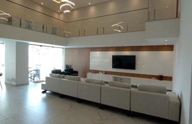 Luxuosa casa, a 150m da praia - Foto 13