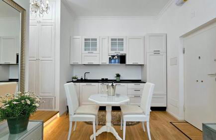 Val's Vatican Wall Apartment - Photo 20