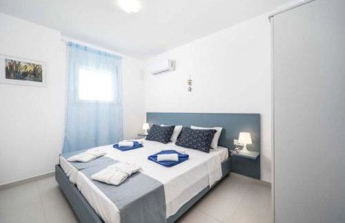 XENOS Villa 5 with a private pool near the sea - Foto 38