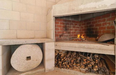 Two-Bedroom Apartment In Ostrvica - Photo 11