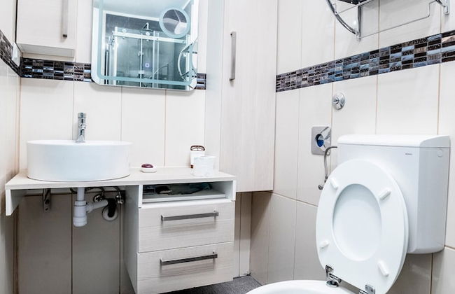 Modern apt Close to Znjan Beach, With big Terrace - Photo 21