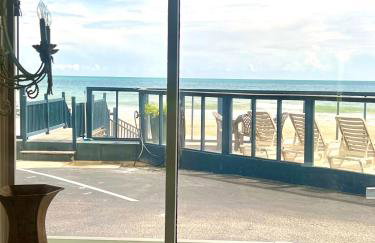 Ocean Breeze - Ocean Front at Symphony Beach Club! - Photo 1