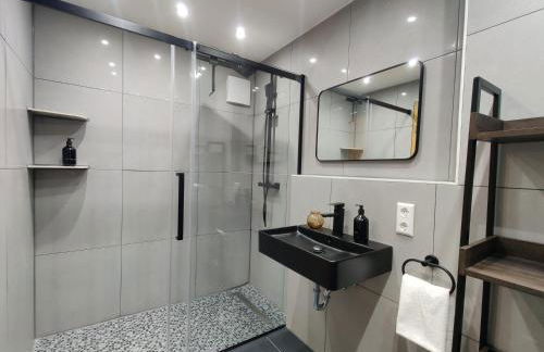 85qm, 4 bedroom, parking, King-Bed, Wifi, Netflix - Foto 4