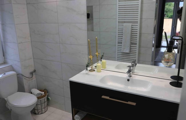 Impeccable 2-bed House in Albești - Foto 33