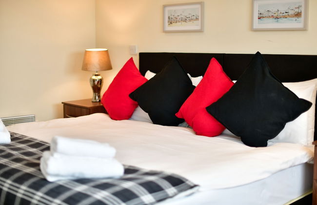 Meridian Quay Apartments - Photo 5