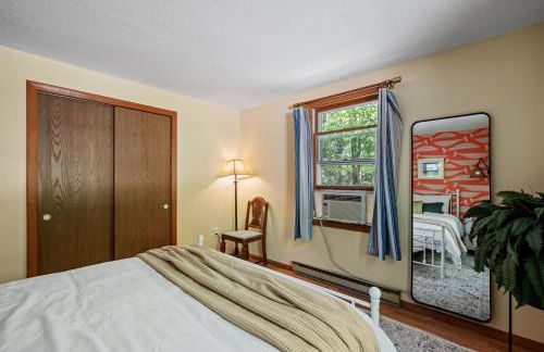 Idyllic Lakeside Getaway home - Foto 25