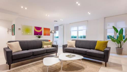 Estilo y Confort en el Corazón de Salamanca - Foto 1