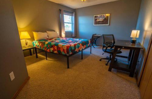 Hillcrest Chalet - Spa - Firepit - Views - USAFA - Foto 24