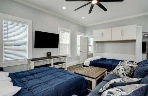 Renovated Beach Bungalow! - Foto 9