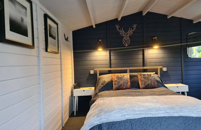 The Little Hide - Adult Only Camping Pods - Photo 3