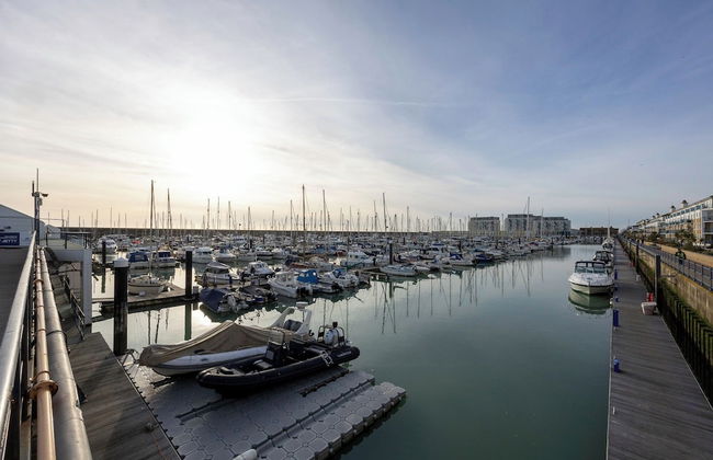 Brighton - Apartment - Sleeps 4 - Balcony - Photo 9