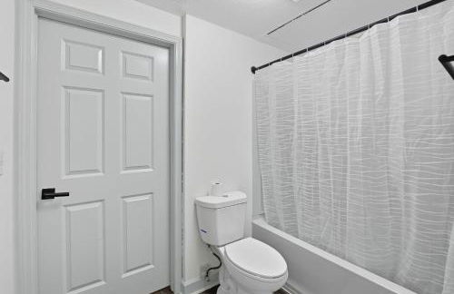 Bright & Stylish 2-Bed, 2-Bath Apartment - Foto 12