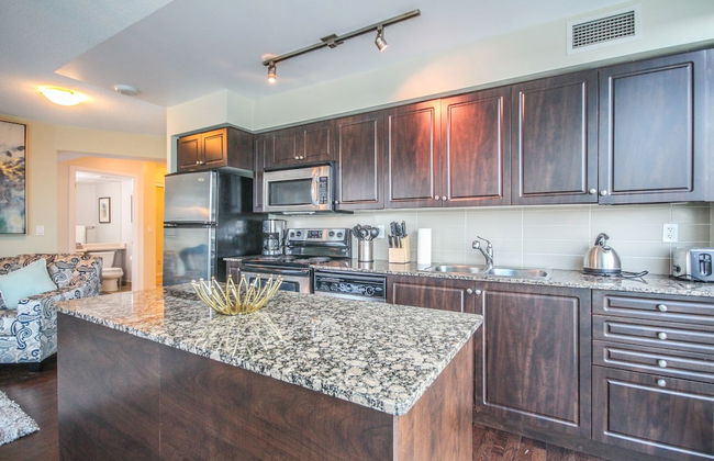 Sarkar Suites - Fort York Blvd - Foto 7