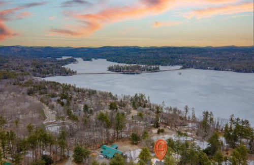 Thomas Trail - Game Room, Fire Pit, 1 min to Ski Mountain & Shared Beach! - Foto 62