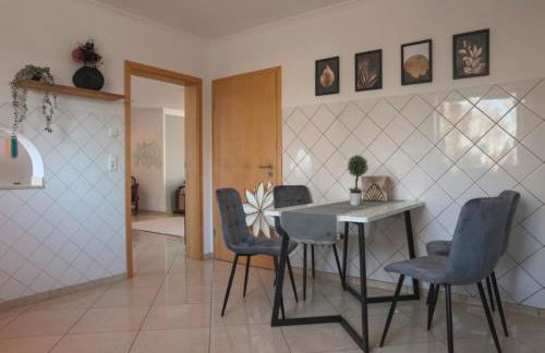 Familienwohnung mit Whirlpool Badewanne und Balkon - Foto 3