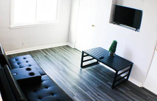 Newly Renovated 2-Bed near Downtown-North Shore - Foto 13