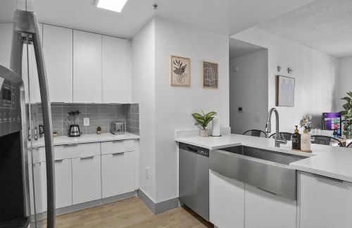 Cozy Urban Getaway - Free Parking, Gym, Stadium - Foto 17