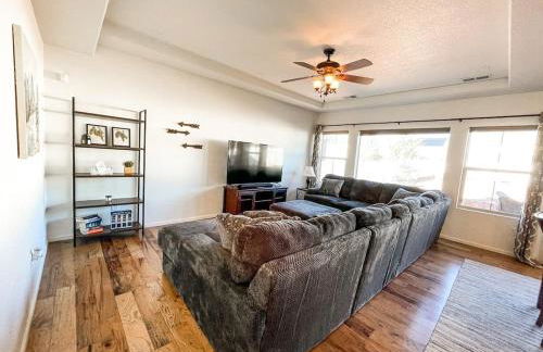 Spacious Family Getaway 20min to downtown sights - Foto 9